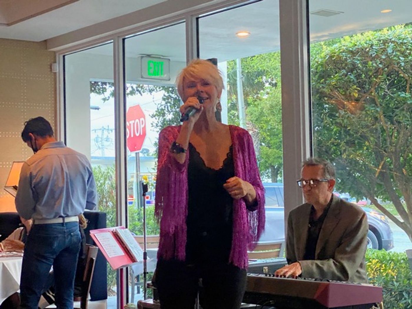 Photo Coverage: Marilyn Maye Goes Out To Dine And Winds Up Singing For Her Supper at Table 26  Image
