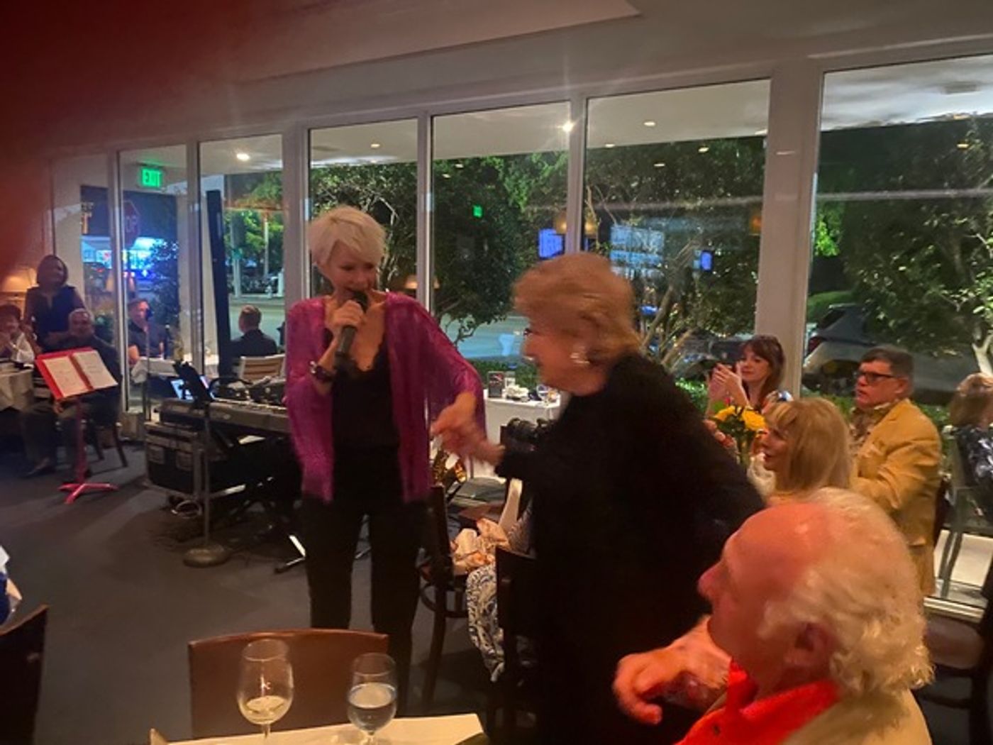 Photo Coverage: Marilyn Maye Goes Out To Dine And Winds Up Singing For Her Supper at Table 26  Image