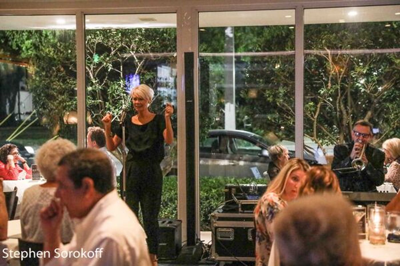 Photo Coverage: Marilyn Maye Goes Out To Dine And Winds Up Singing For Her Supper at Table 26  Image