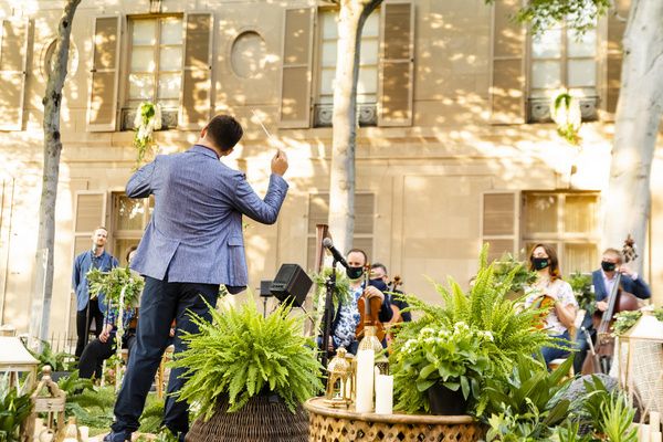 Maestro Luke Frazier and the American Pops Orchestra Photo