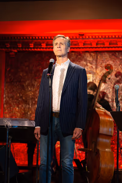 Howard McGillin Photo