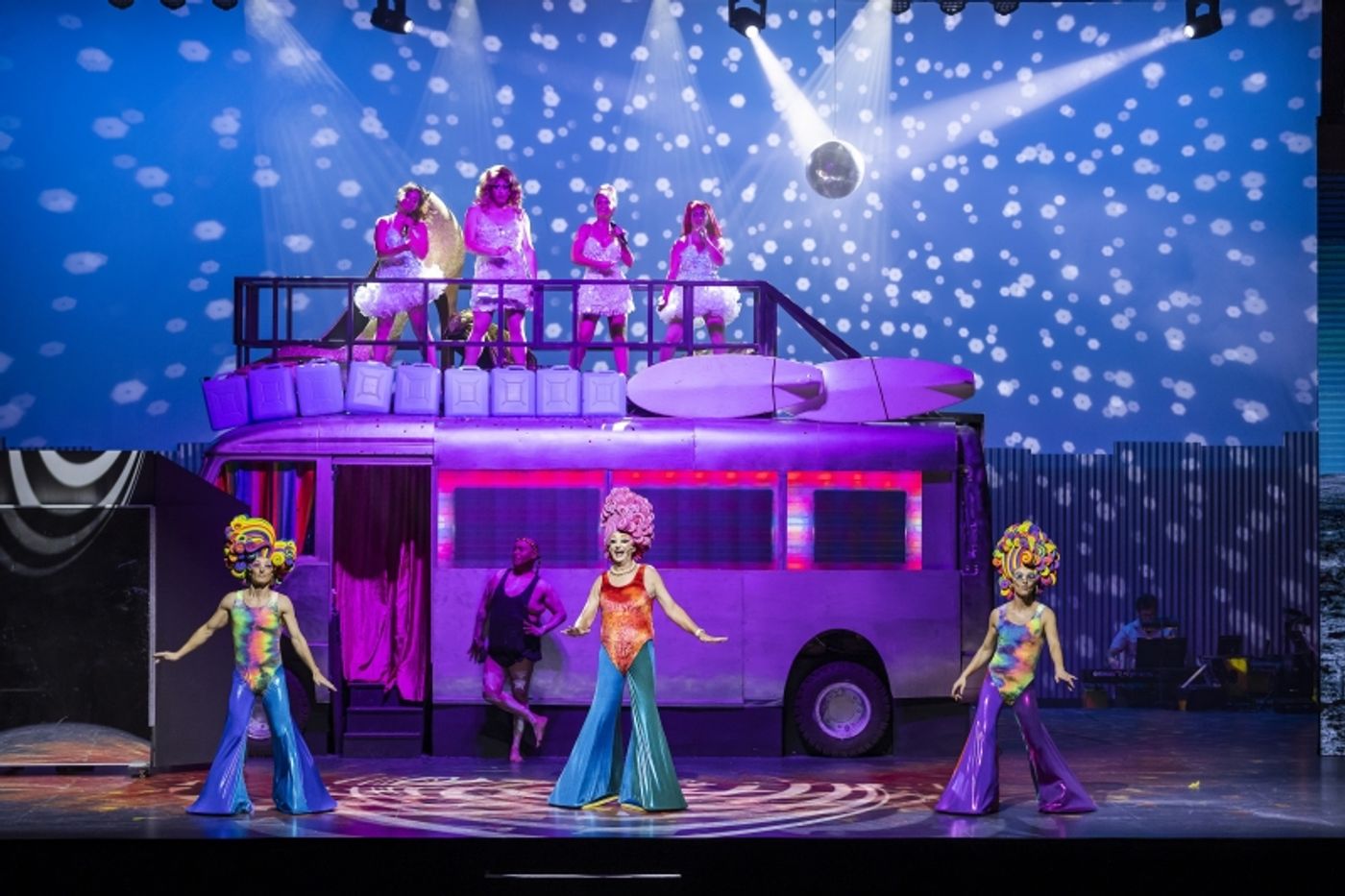Review: PRISCILLA, QUEEN OF THE DESERT at Crown Theatre  Image