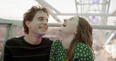 Evan Hansen (Ben Platt) and Zoe Murphy (Kaitlyn Dever) Photo