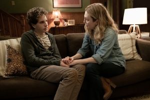 Evan Hansen (Ben Platt) and Heidi Hansen (Julianne Moore)  Photo