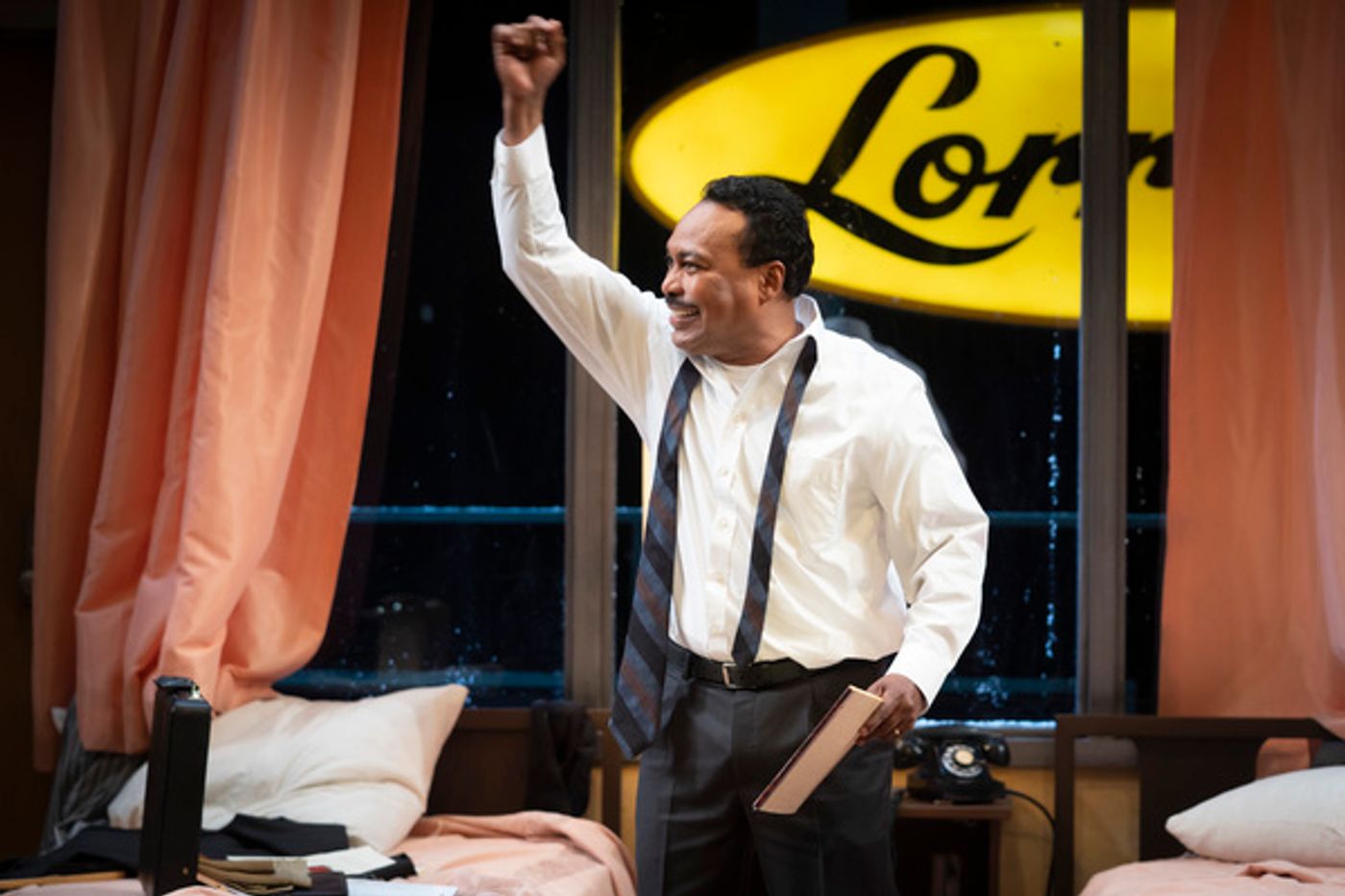 Photo Flash: American Players Theatre Presents THE MOUNTAINTOP  Image