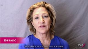  Edie Falco  Photo
