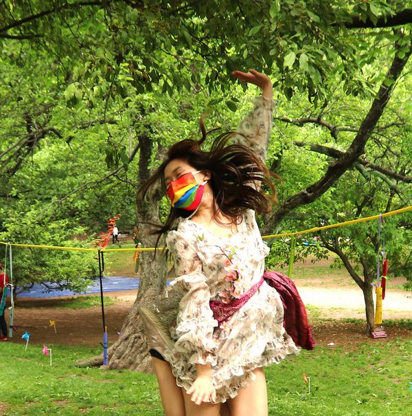 Viveca Chow, aka Lil (lily in search of her ?y?). Photo