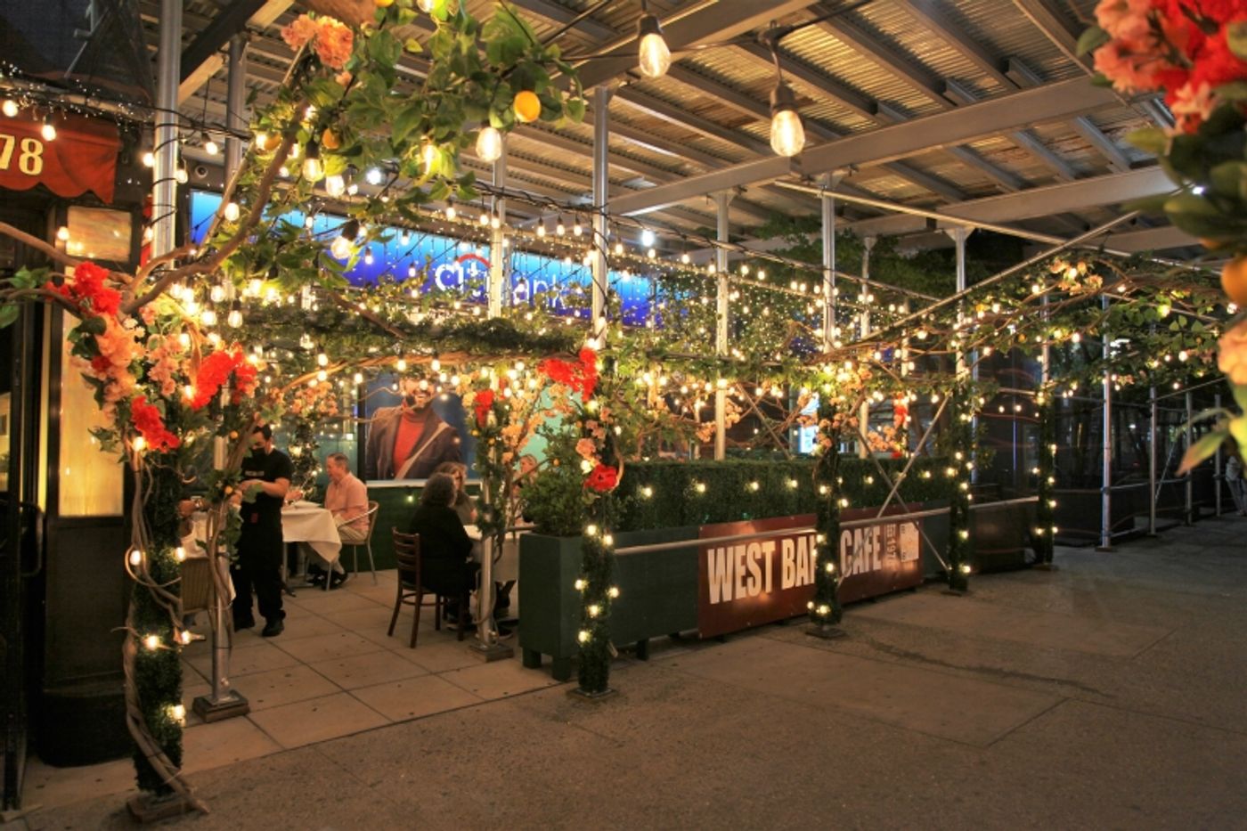 Review: BILL HAYES AND THE JAZZ BANDITS Sweeten A Night Out At The West Bank Cafe  Image