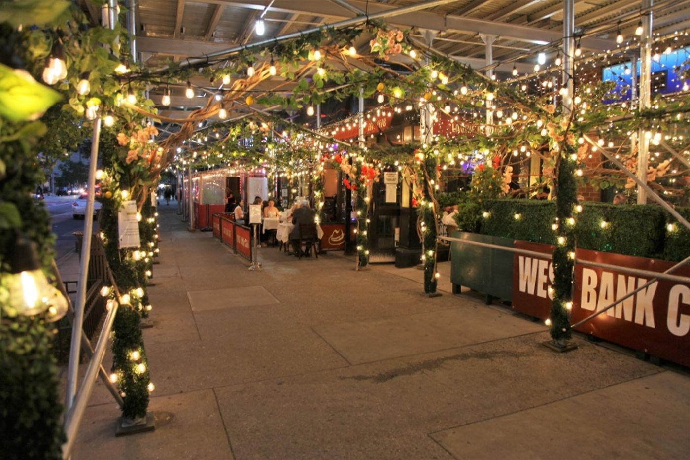 Review: BILL HAYES AND THE JAZZ BANDITS Sweeten A Night Out At The West Bank Cafe  Image