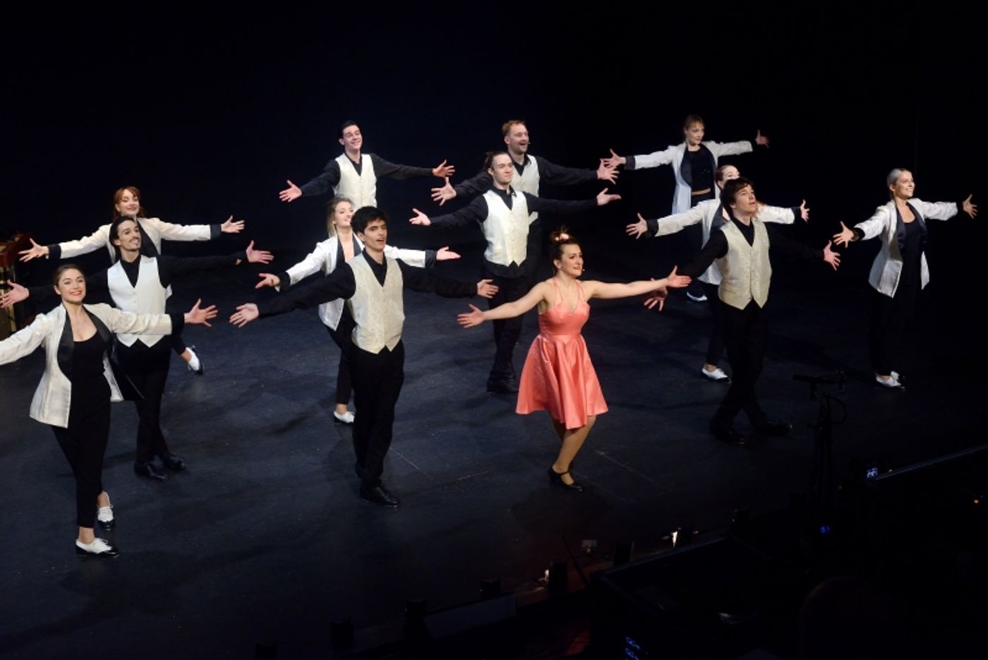 Review: VICTOR CUNO'S BROADWAY CABARET at Théâtre des Voyageurs  Image