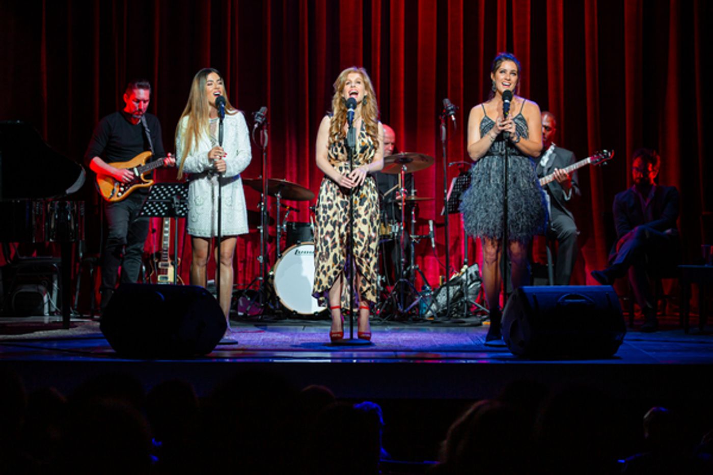 Photo Flash: Inside The First MONDAY NIGHT AT THE APOLLO Concert  Image