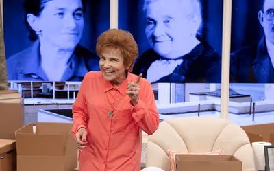 Tovah Feldshuh Photo