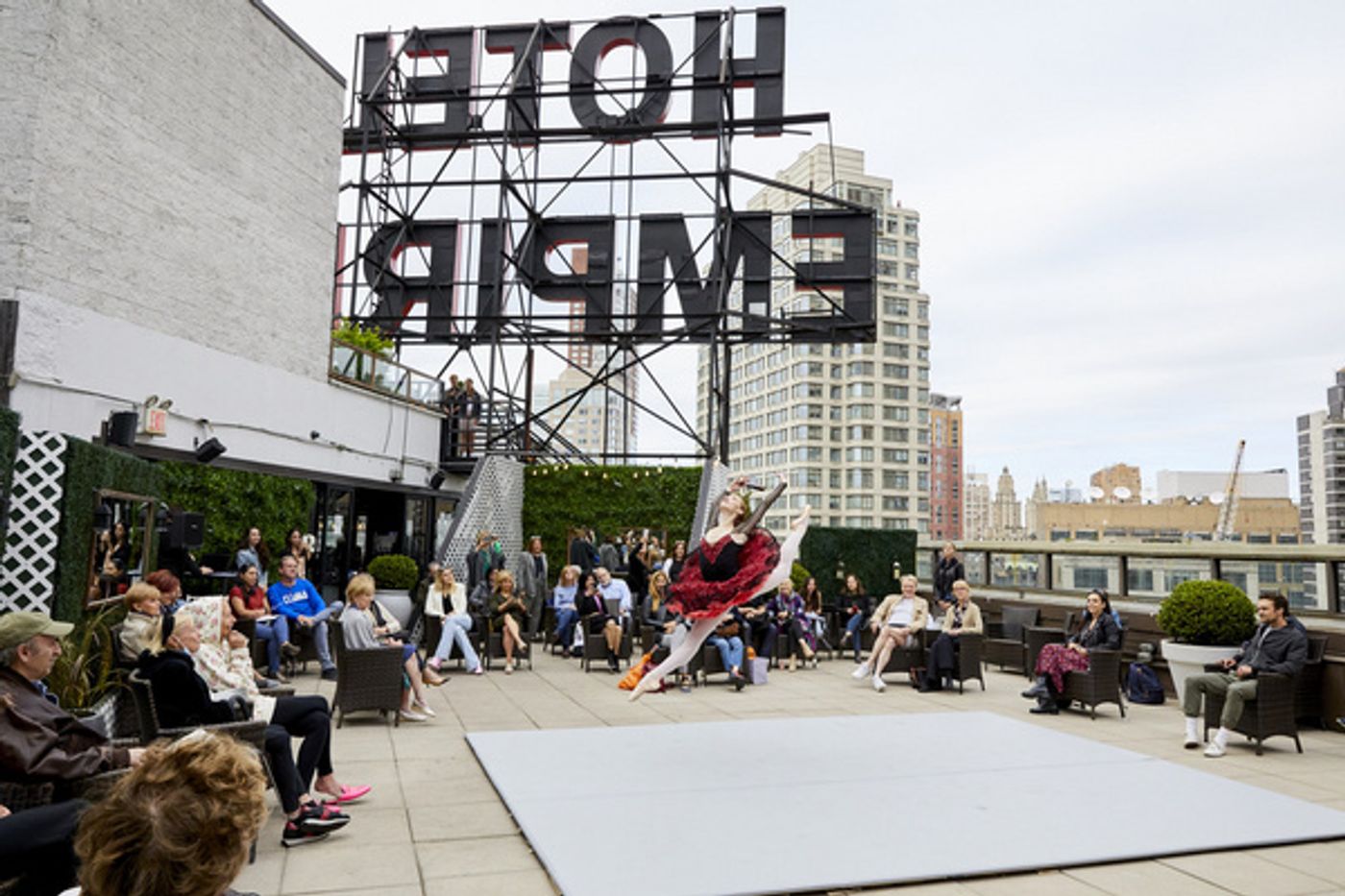 Photo Flash: iHeartDance Celebrates 10-Sold Out Performances on The Empire Hotel Rooftop  Image