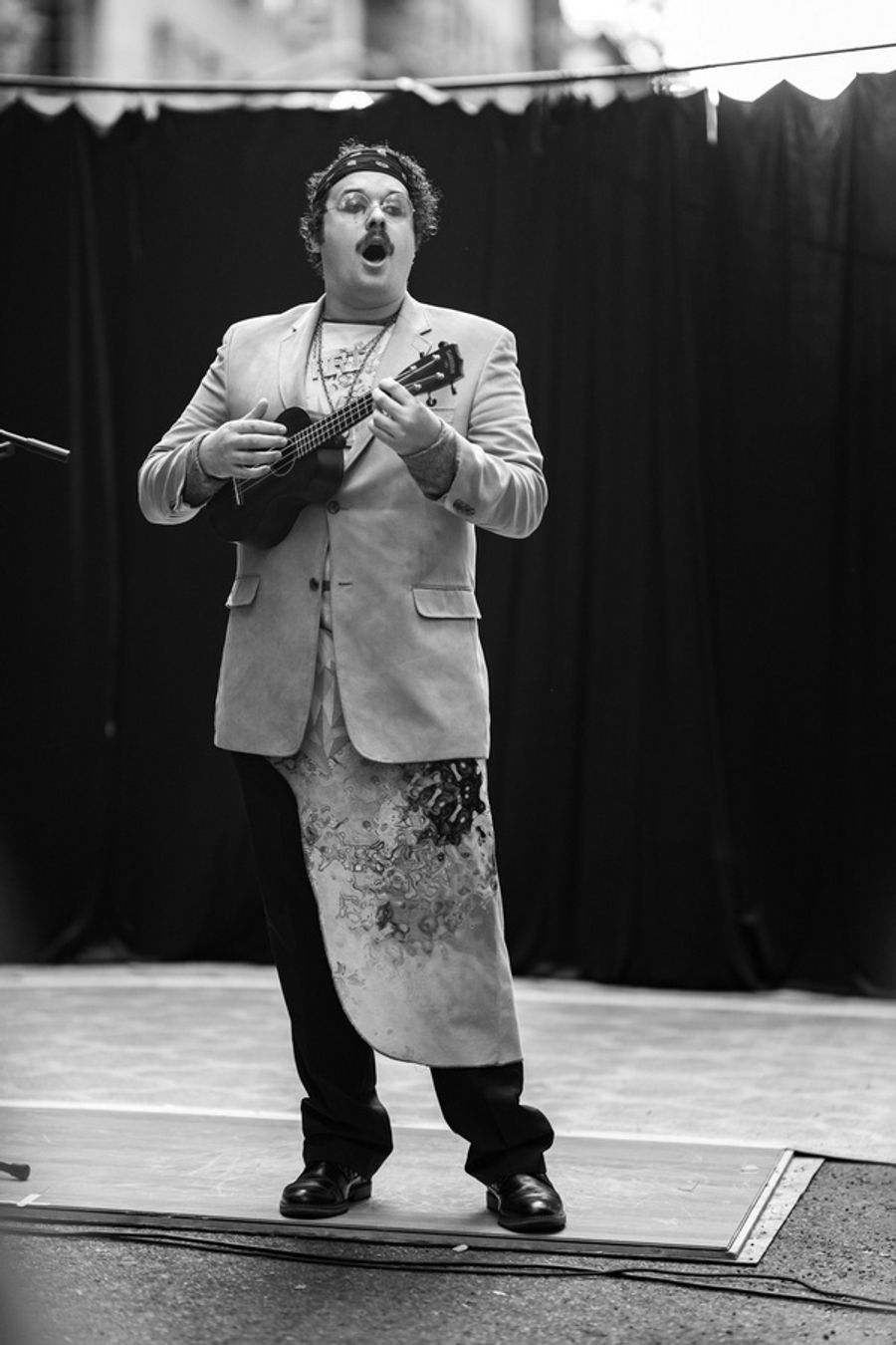 Photo Flash: Guilty Pleasures Cabaret Dazzles NYC Streets with SIDEWALK SPEAKEASY Image