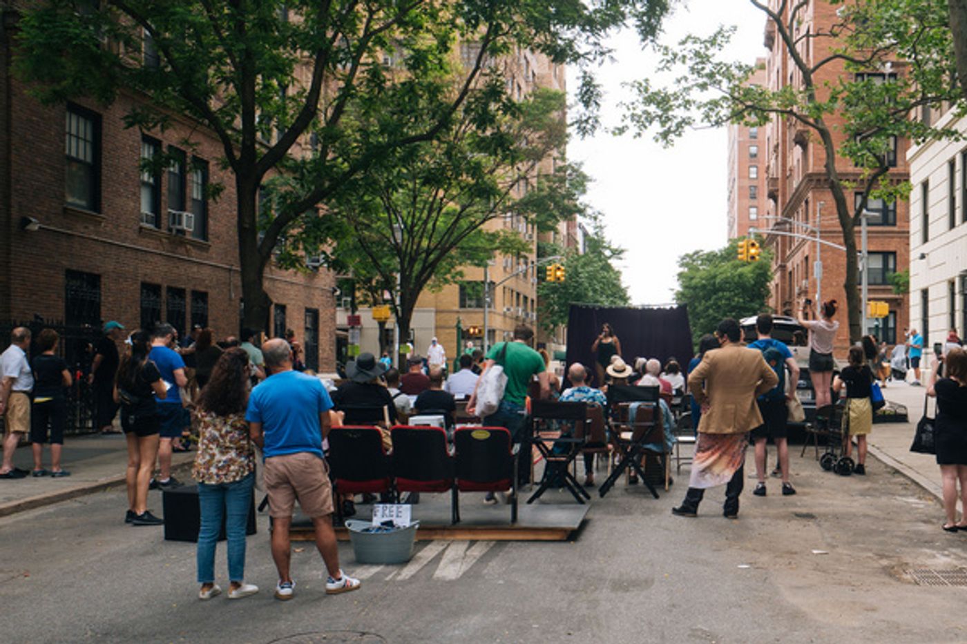 Photo Flash: Guilty Pleasures Cabaret Dazzles NYC Streets with SIDEWALK SPEAKEASY Photo Flash: Guilty Pleasures Cabaret Dazzles NYC Streets with SIDEWALK SPEAKEASY Image