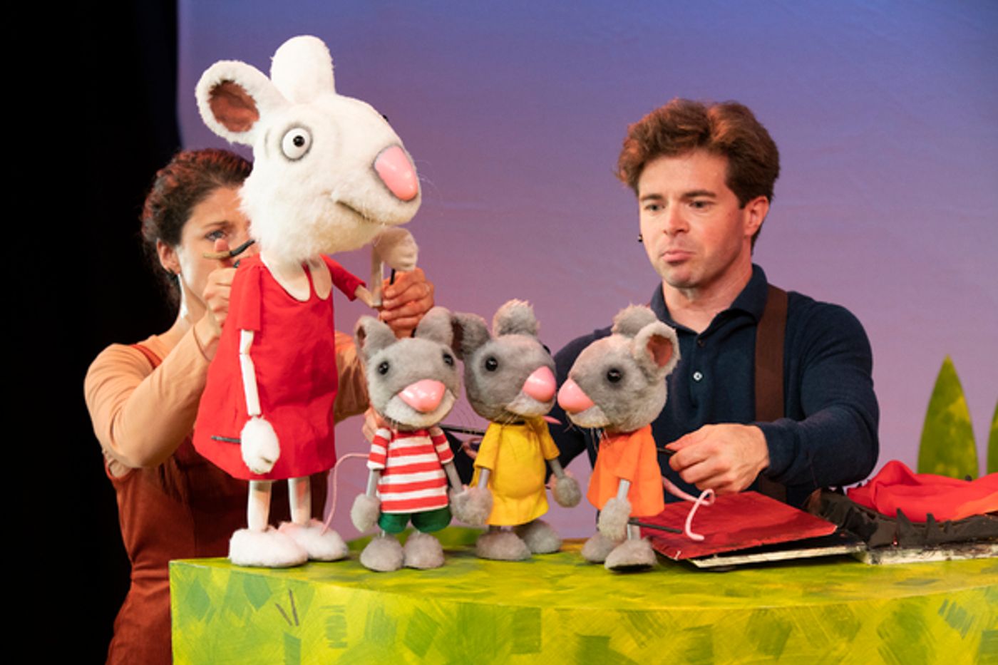 Photo Flash: Check Out Production Shots of THE SMARTEST GIANT IN TOWN Photo Flash: Check Out Production Shots of THE SMARTEST GIANT IN TOWN Image