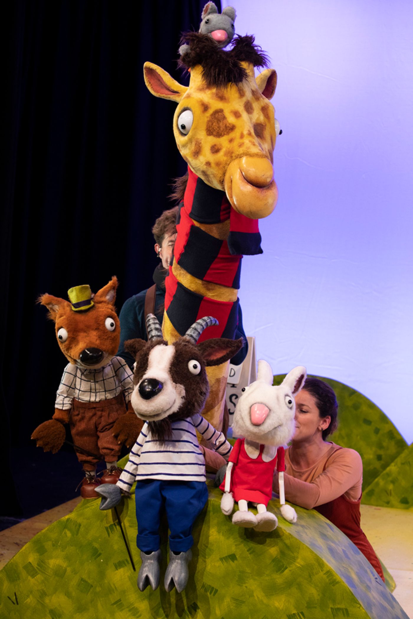 Photo Flash: Check Out Production Shots of THE SMARTEST GIANT IN TOWN Photo Flash: Check Out Production Shots of THE SMARTEST GIANT IN TOWN Image