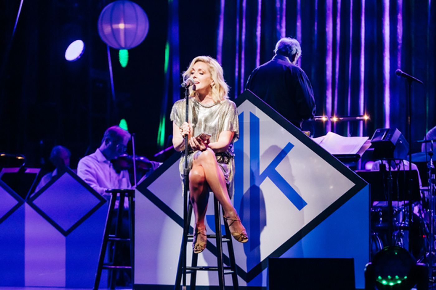 Photo Flash: Jane Krakowski, Tituss Burgess, Alec Baldwin and More Take the Stage at Roundabout Theatre Company Gala!  Image