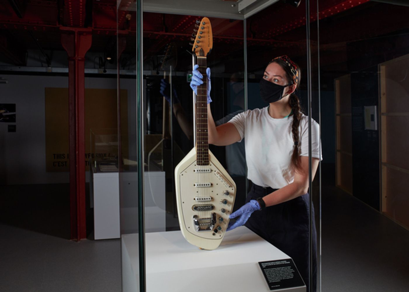 Photo Flash: Ian Curtis' Iconic Guitar Returns To Manchester For Exhibition  Image