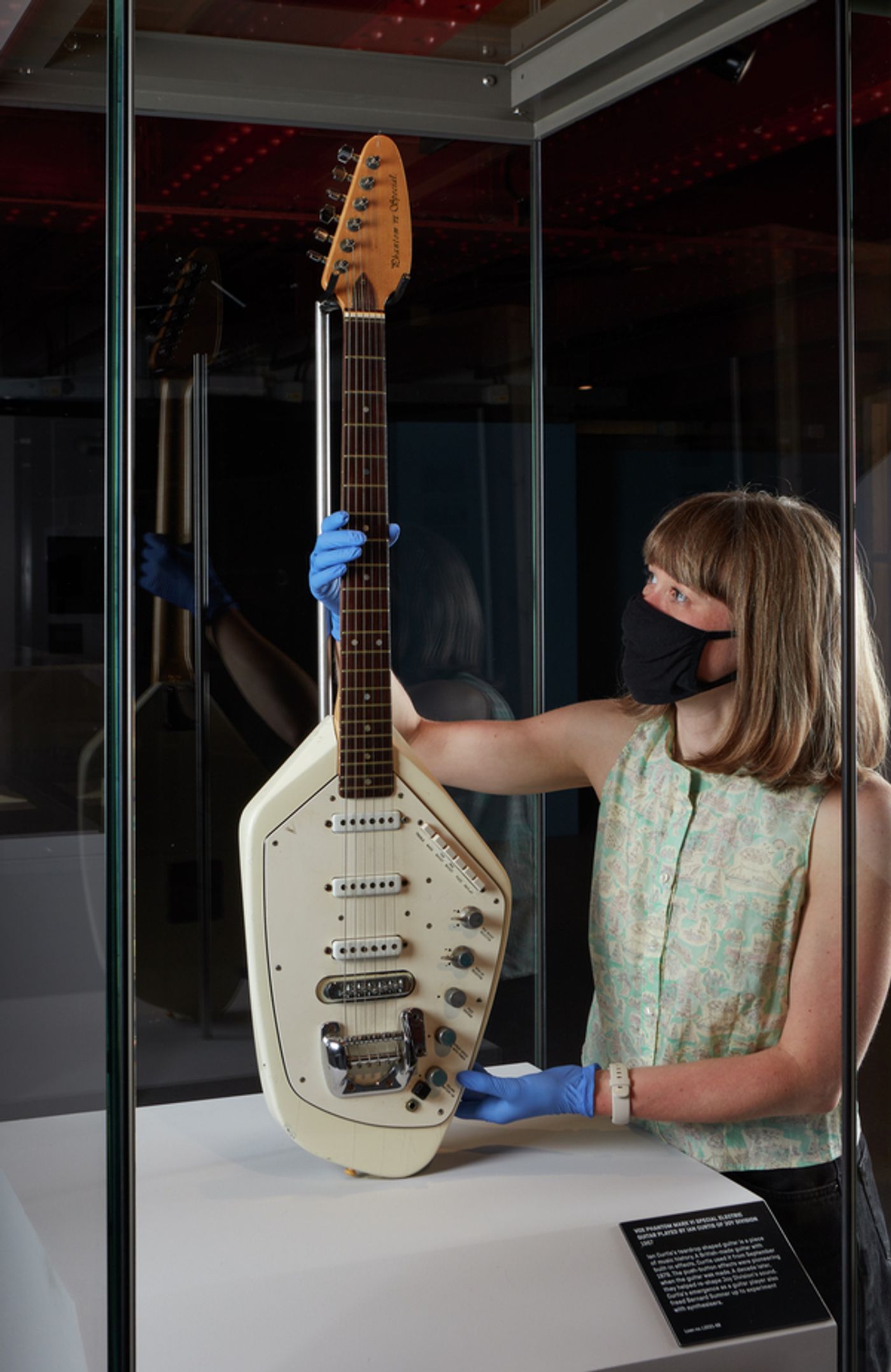 Photo Flash: Ian Curtis' Iconic Guitar Returns To Manchester For Exhibition  Image