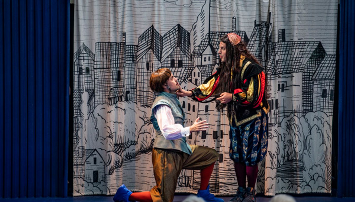 Photo Flash: THE COMPLETE WORKS OF WILLIAM SHAKESPEARE (ABRIDGED) at Northern Stage Photo Flash: THE COMPLETE WORKS OF WILLIAM SHAKESPEARE (ABRIDGED) at Northern Stage Image