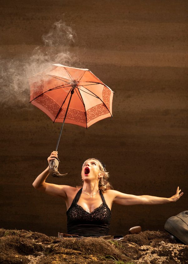 Lisa Dwan Photo