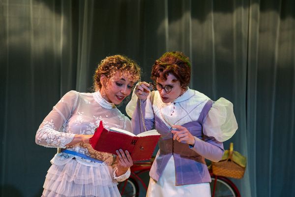 Claire Saunders and Rebecca Brooksher  Photo