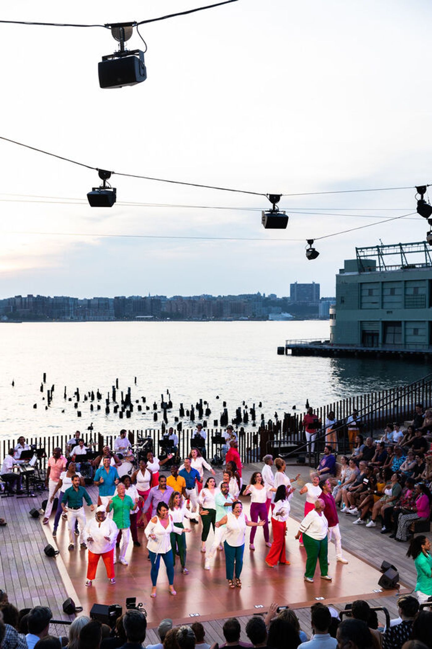 Photo Flash: See Norm Lewis, Jennifer Nettles, Phylicia Rashad & More at Broadway Inspirational Voices' Little Island Concert  Image