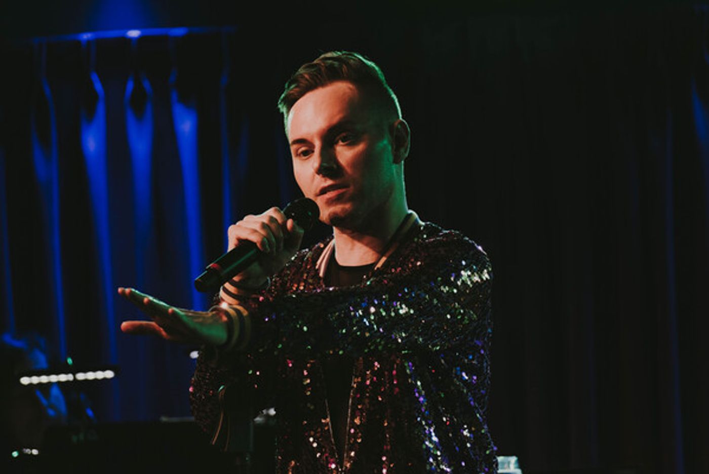 Photo Flash: Travis Moser Brings THE SONGS OF LINDA RONSTADT to The Green Room 42  Image