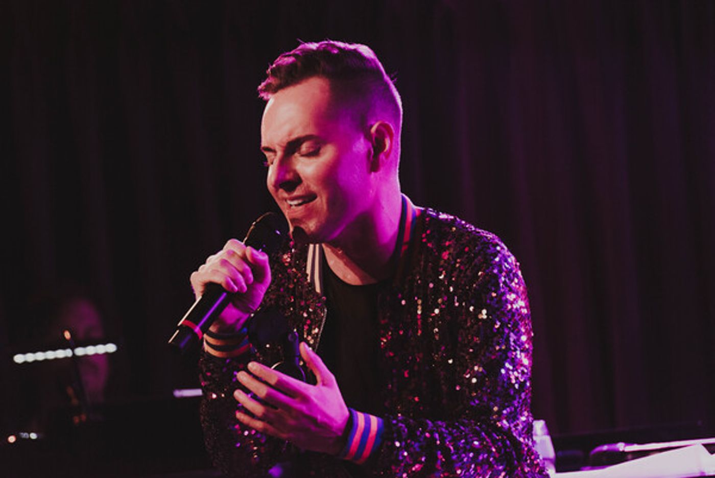 Photo Flash: Travis Moser Brings THE SONGS OF LINDA RONSTADT to The Green Room 42  Image