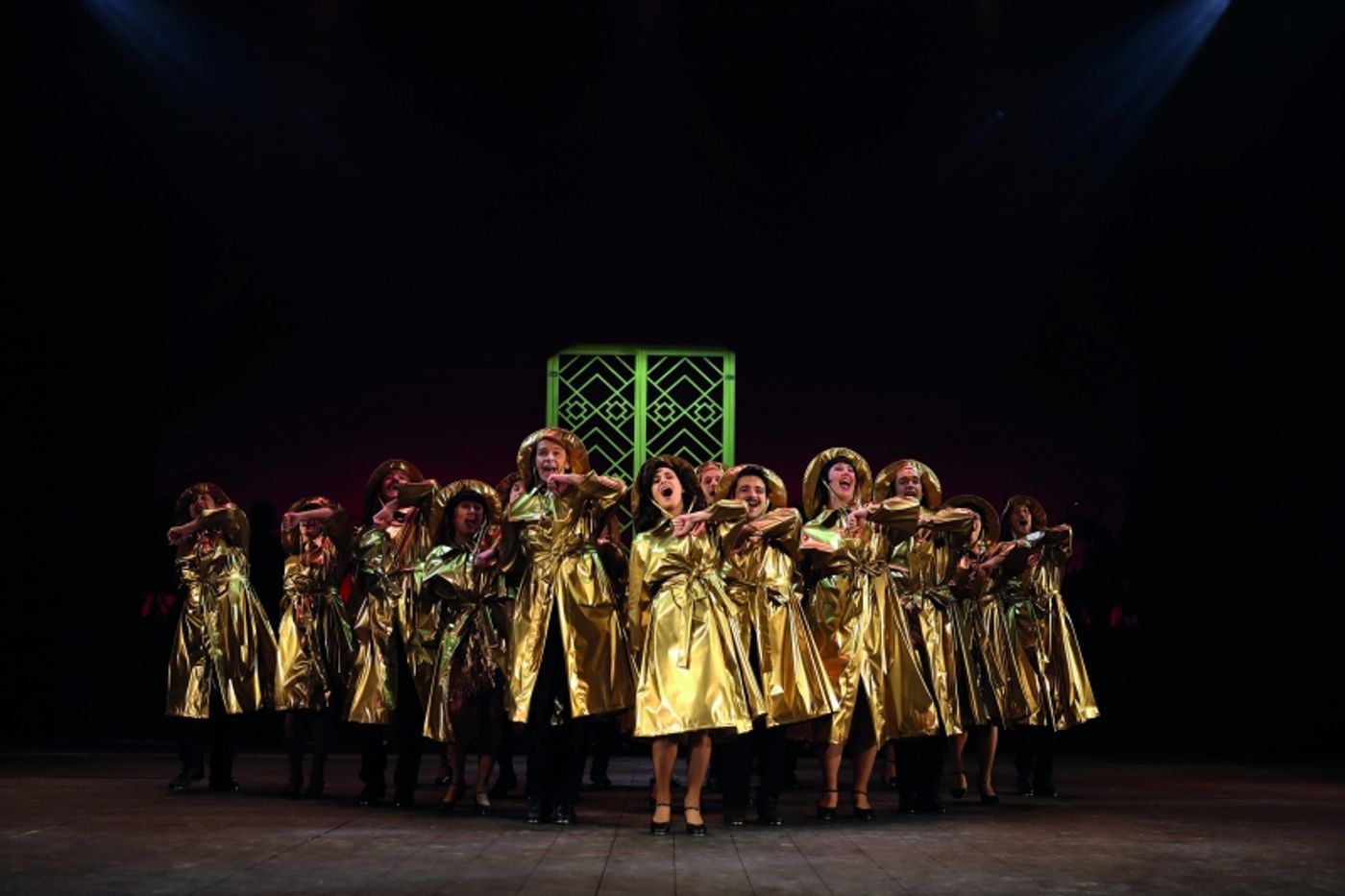 Review: SINGIN IN THE RAIN at Opéra Massy  Image