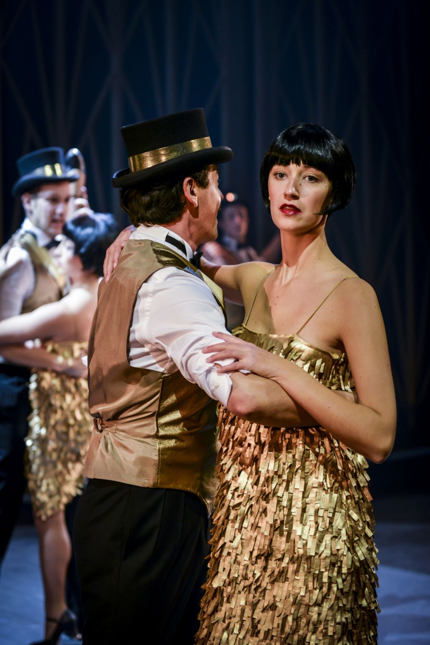 Review: SINGIN IN THE RAIN at Opéra Massy  Image