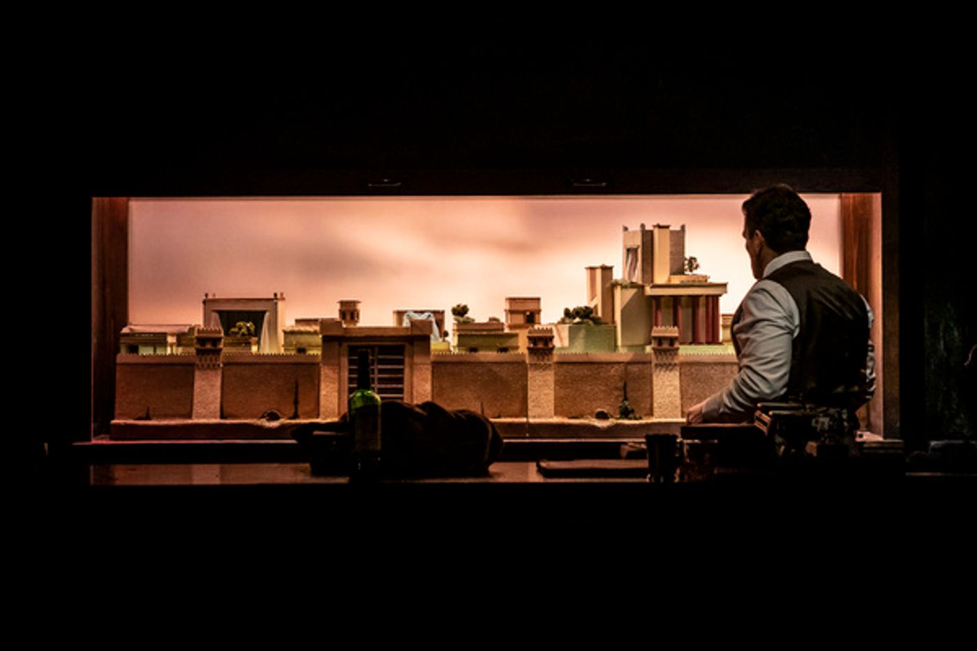 Photo Flash: AN ILIAD Opens at American Players Theatre  Image