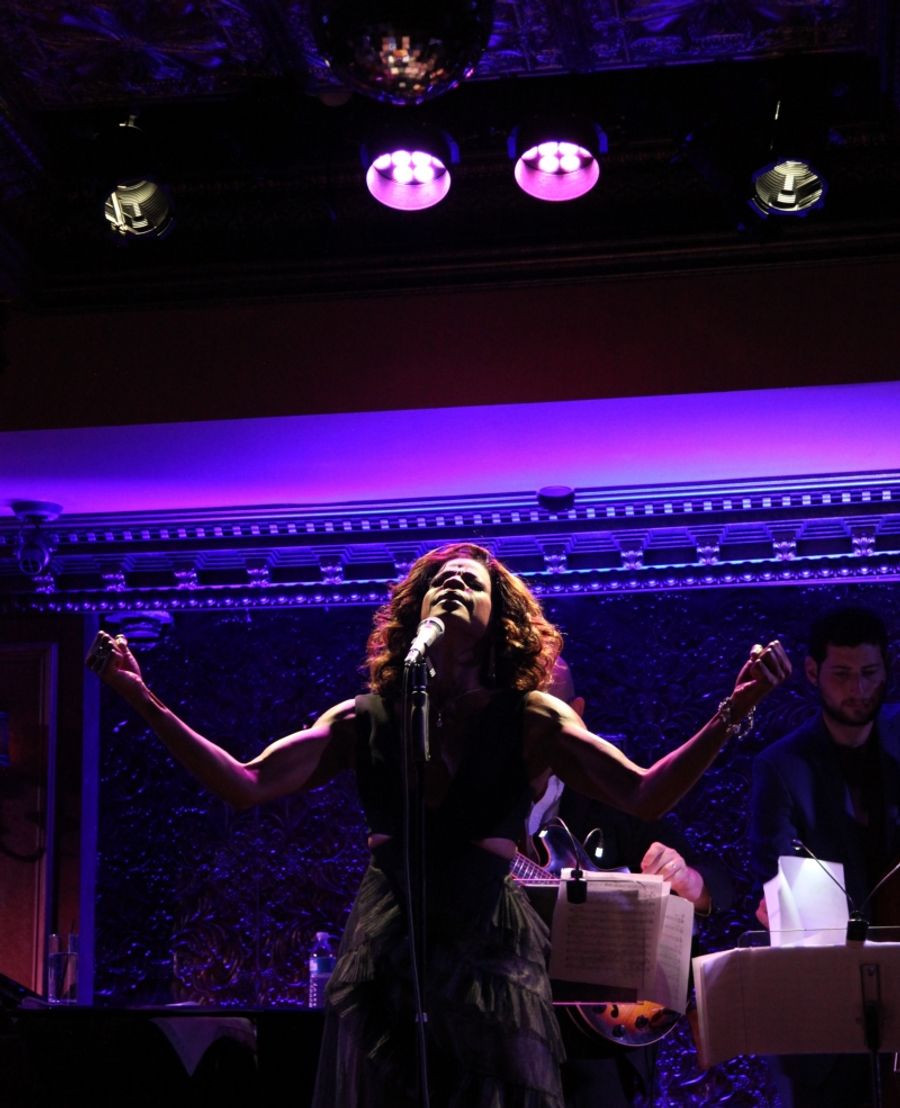 Review: Nicole Henry Leaves Her Audience FEELING GOOD! at Feinstein's/54 Below Image