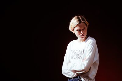 Emma Corrin Photo