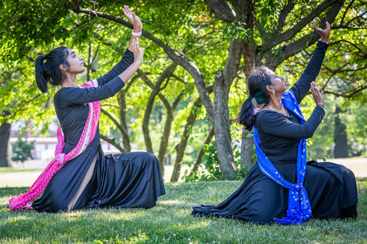 Erika Ochoa and Phaedra Darwish of Bellydance at Photos: Chicago Dance's SCAVENGER HUNT Returns As Part of Chicago Dance Month