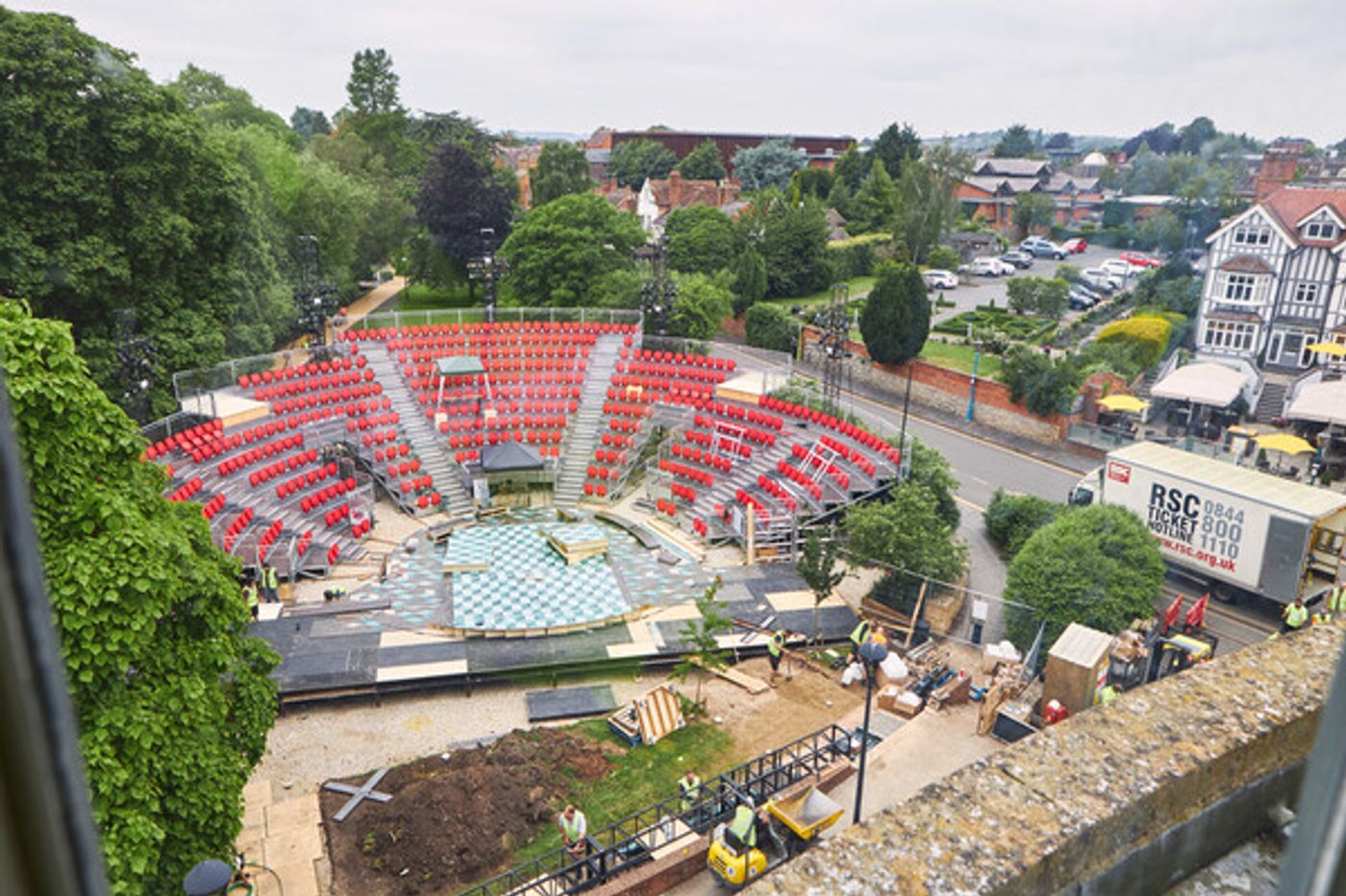 Photos: First Look at the New Lydia & Manfred Gorvy Garden Theatre  Image