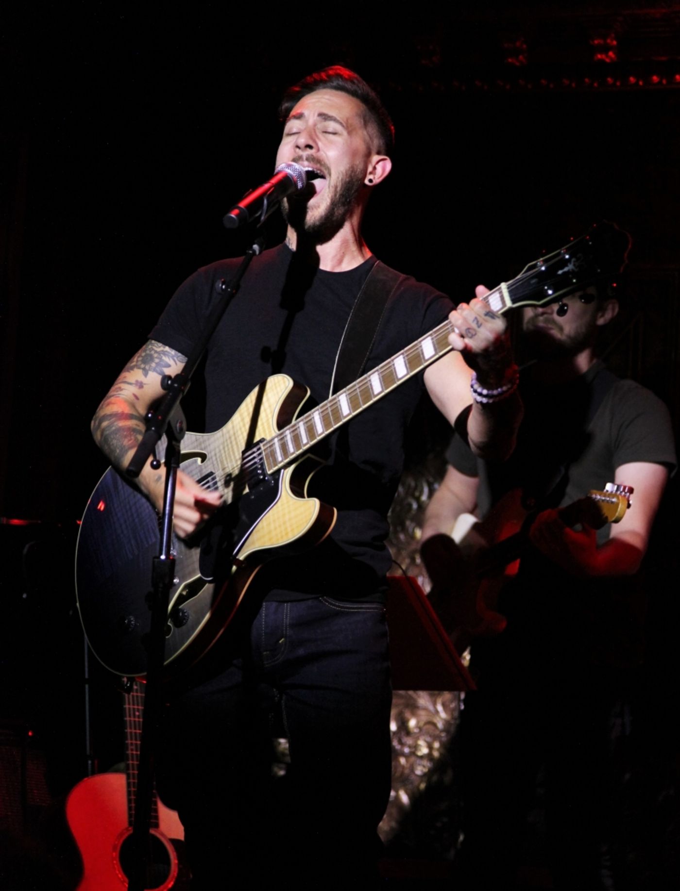 Review: MIKE WARTELLA And His Rock Music Are Both Authentic At Feinstein's/54 Below  Image