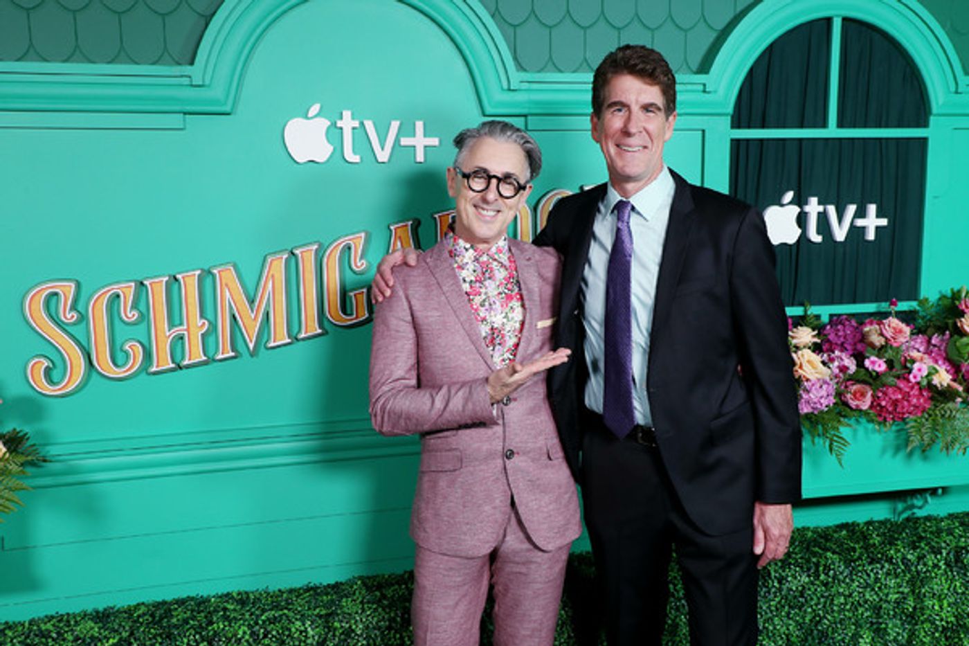 Photos: Cecily Strong, Keegan-Michael Key, Kristin Chenoweth, Dove Cameron & More Attend SCHMIGADOON! Premiere in NYC  Image