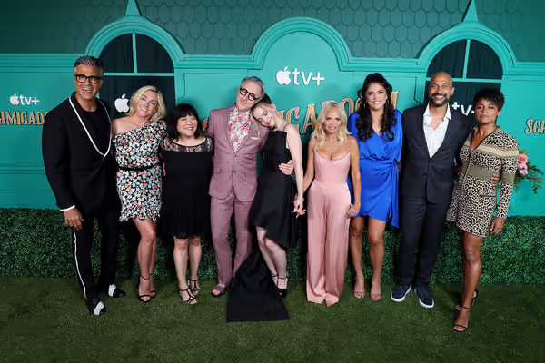 Jamie Camil, Jane Krakowski, Ann Harada, Alan Cumming, Dove Cameron, Kristin Chenowet Photo