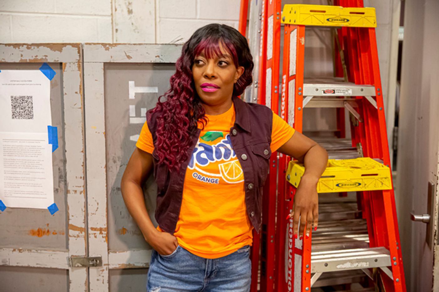 Photos: Go Behind the Scenes of I HATE IT HERE at Goodman Theatre  Image