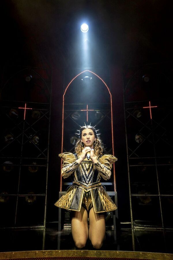 Photos: New Shots of the Queens of the SIX UK Tour! Photos: New Shots of the Queens of the SIX UK Tour! Image