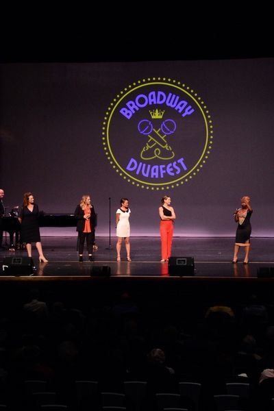 Lisa Howard, Julie Reiber, Rona Figueroa, Bianca Marroquin and Darlesia Cearcy Photo