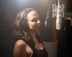 Olivia Valli @ BroadwayWorld Olivia Valli Photo