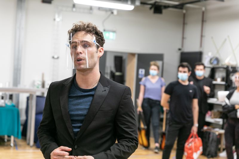 Photos: JERSEY BOYS Rehearses for the West End — photo 15 of 24