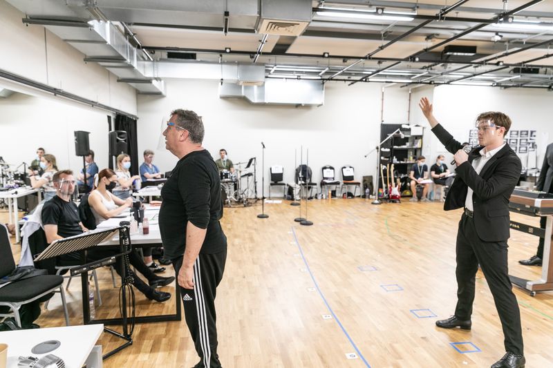 Photos: JERSEY BOYS Rehearses for the West End — photo 7 of 24