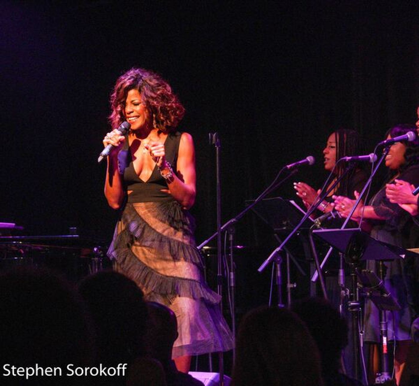 Photos: Nicole Henry Plays The Arts Garage  Image