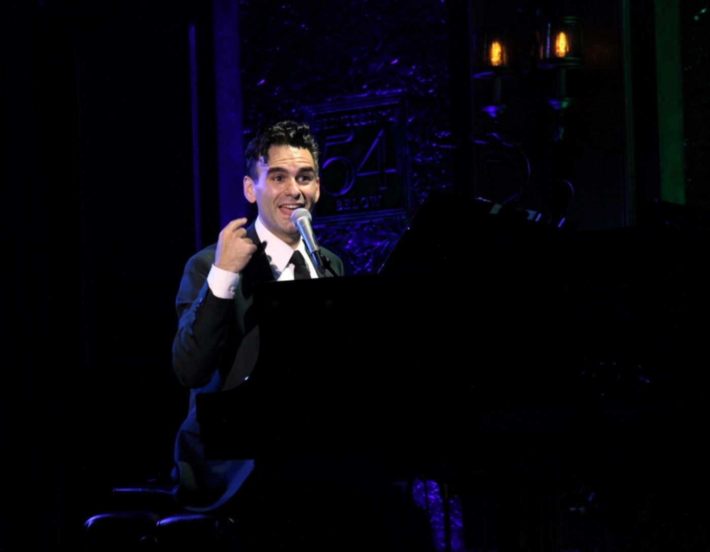 Review: JOE ICONIS Defines Originality and Family at Feinstein's/54 Below Review: JOE ICONIS Defines Originality and Family at Feinstein's/54 Below Image