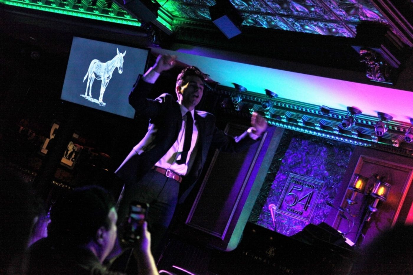 Review: JOE ICONIS Defines Originality and Family at Feinstein's/54 Below  Image