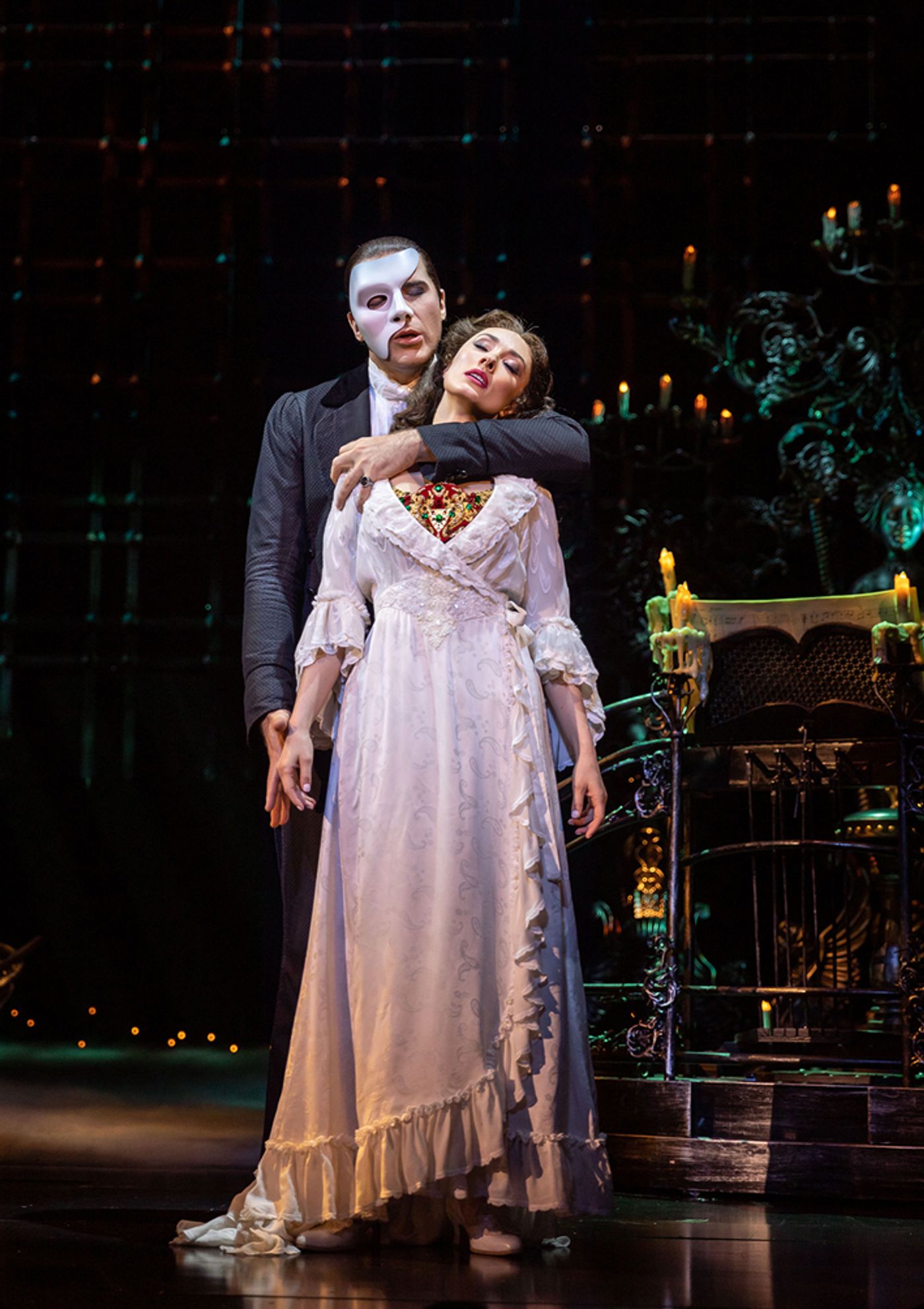 Interview: Jonathan Roxmouth talks About Online Shows and Creating SHOWSTOPPERS!  Image